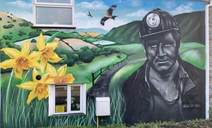 Mural at back of Old Canalside Cottage